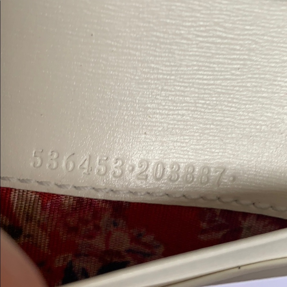 ♥️ SOLD ♥️ GUCCI QUILTED GG BI FOLD STRIPE WALLET - Picture 8 of 8